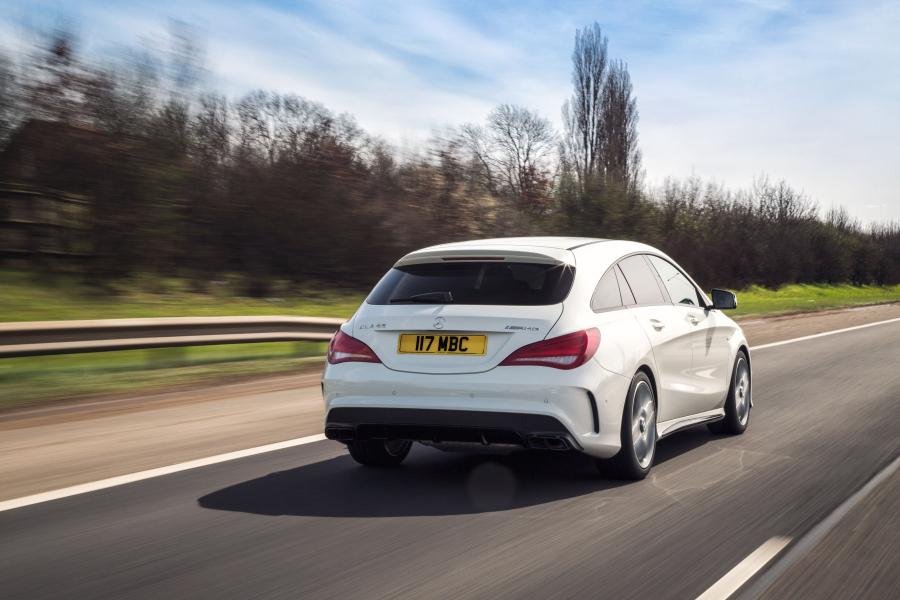  Mercedes-AMG CLA45 Shooting Brake 2015 года  (UK) (фото 2 из 30)